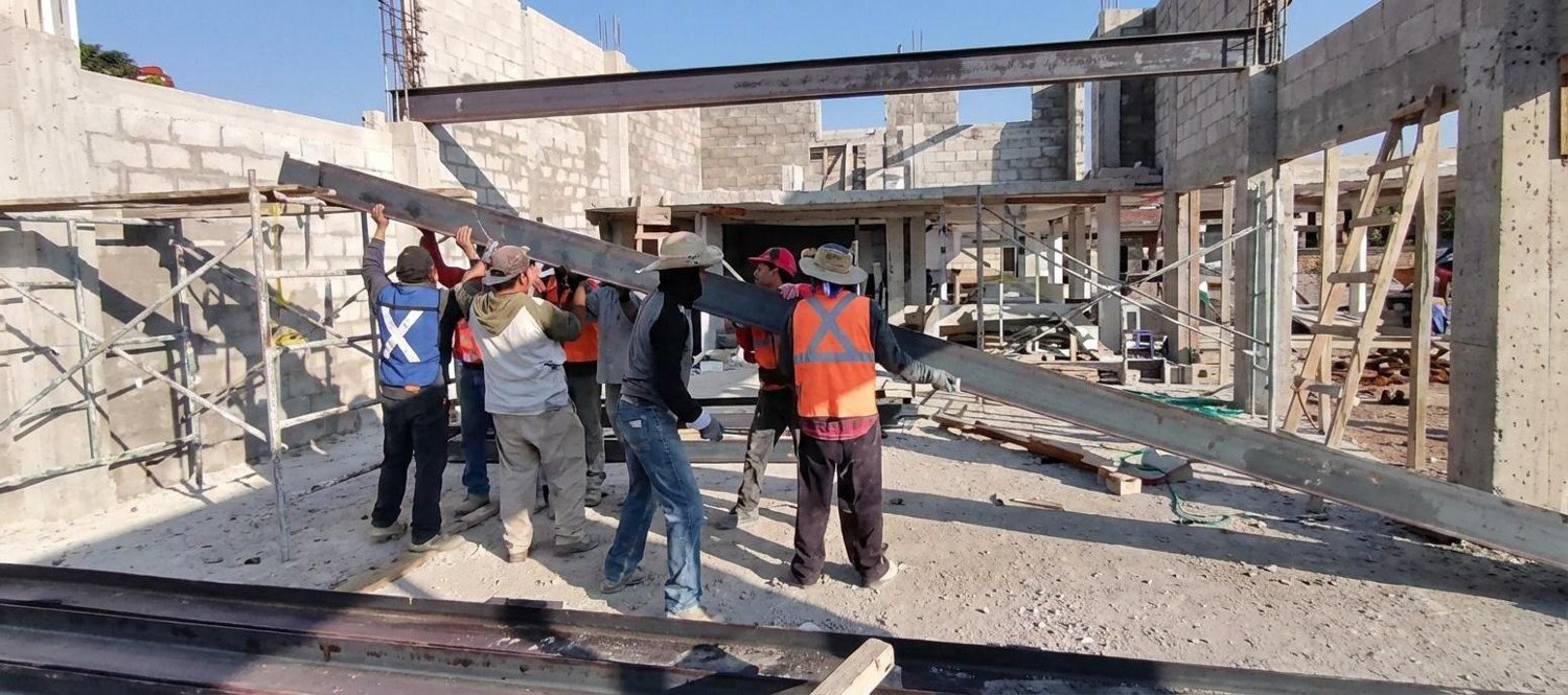 Montaje de estructura metálica