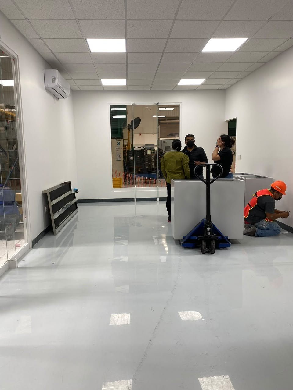 Piso epóxico en área interior